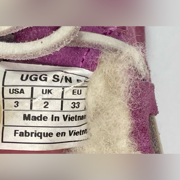 UGG Australia Dakota Moccasin | Size 3 - Picture 6 of 8